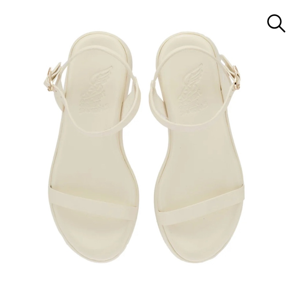 Chic Cream Sandals for Women